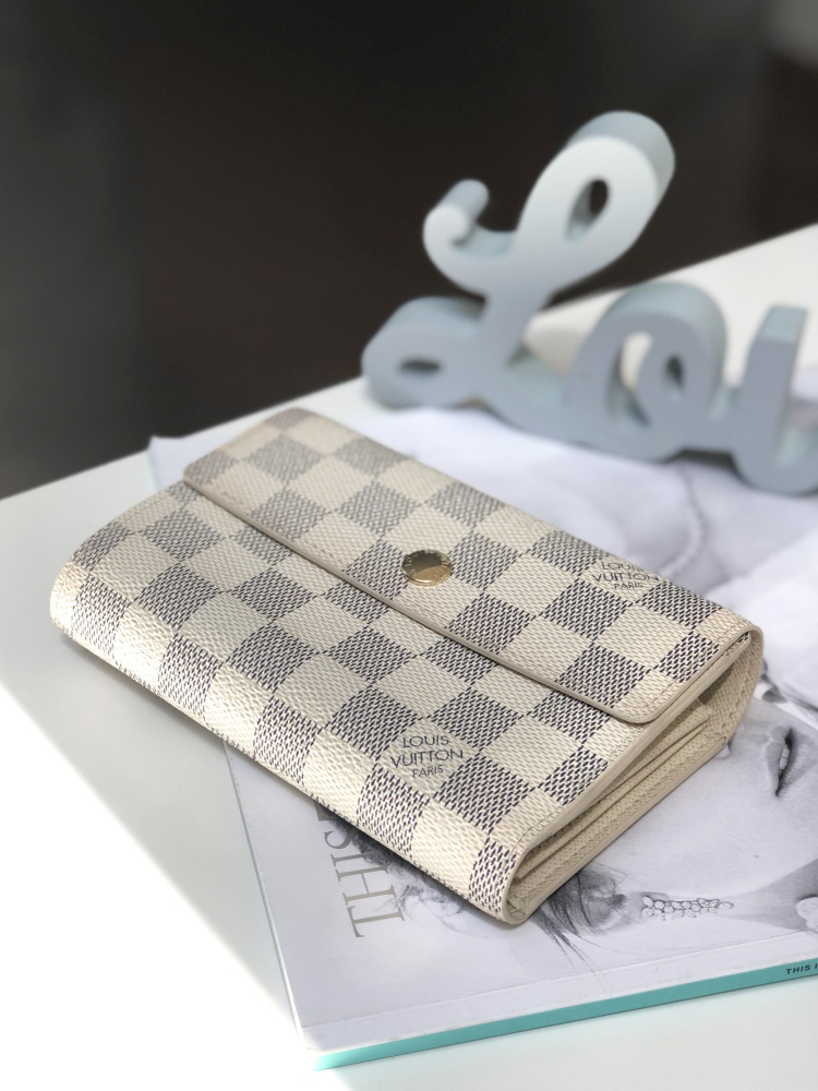 Louis Vuitton Damier Azur Canvas Alexandra Wallet