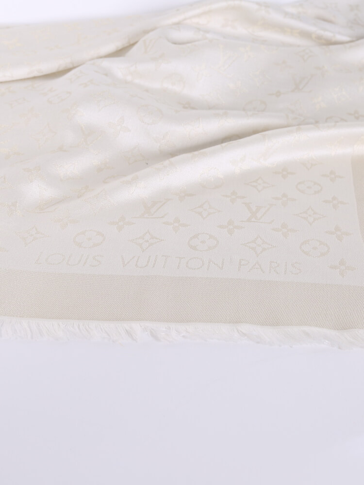 Louis Vuitton M74026 Lurex Shine Monogram Shawl Scarf, White - Buy Online -  34614513