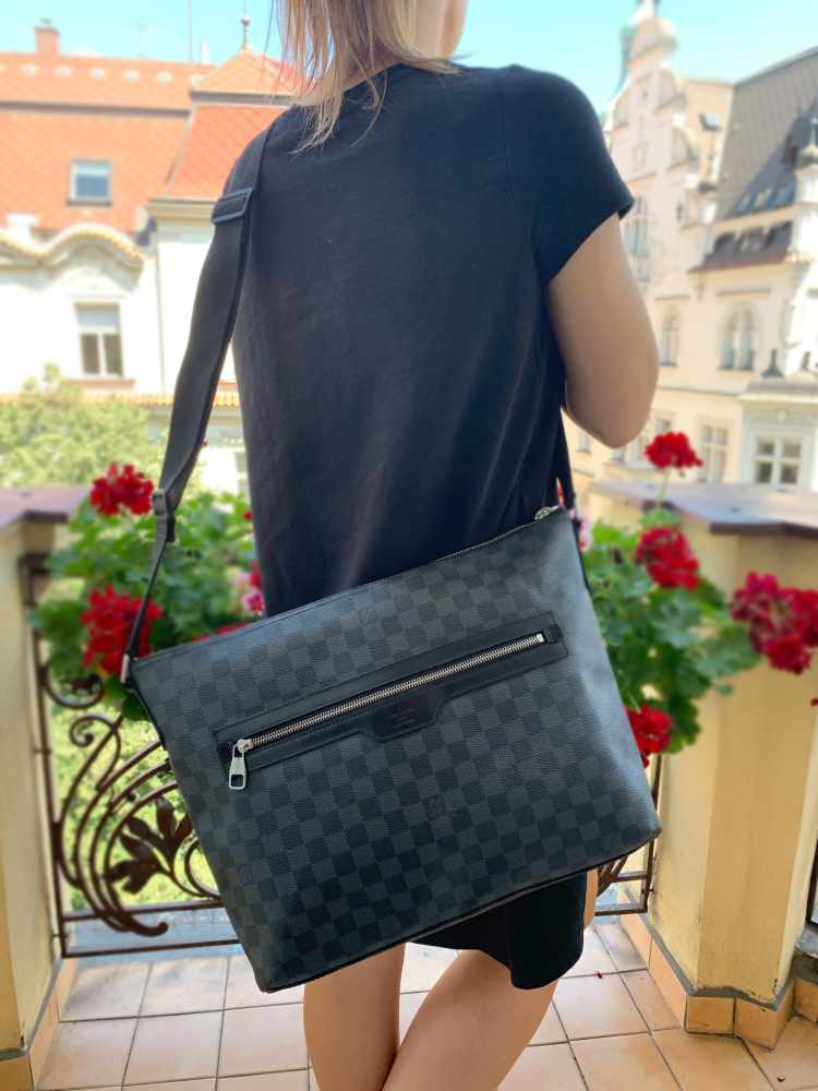 Louis Vuitton Mick MM Crossbody Messenger Bag In Damier Graphite Canvas