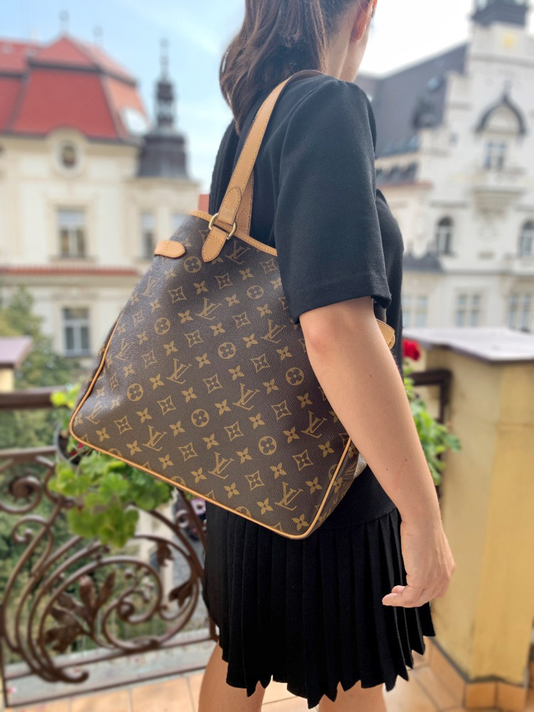 Louis Vuitton  Batignolles Vertical Monogram Canva – Canada Luxury