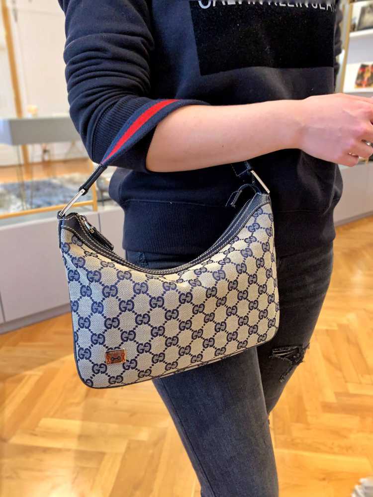 Gucci best sale small hobo