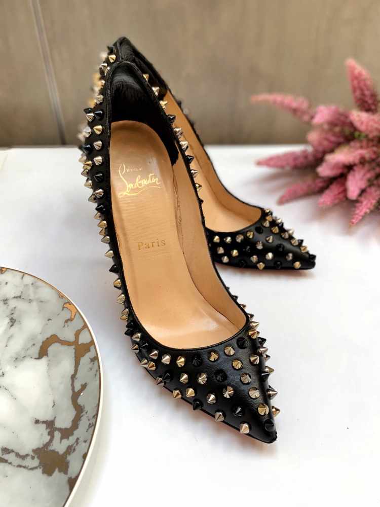 Christian Louboutin - Follies Spikes Leather Pumps Black 37 | www