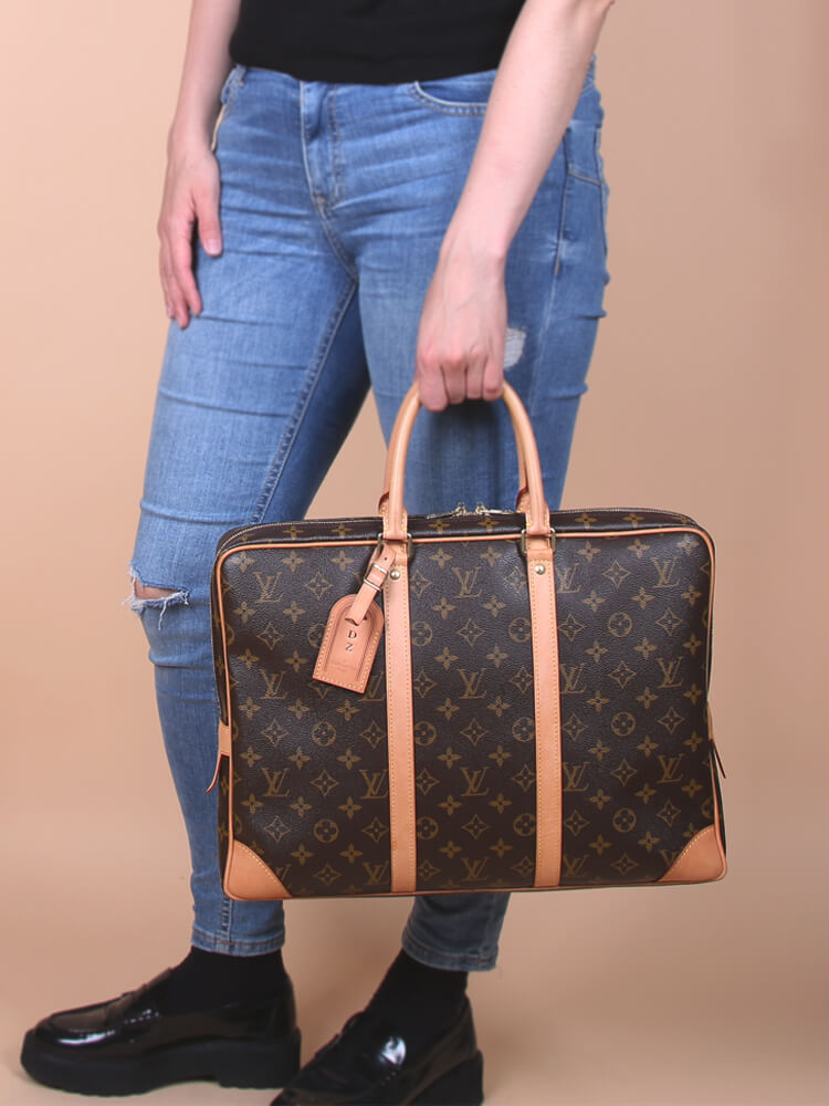 Louis Vuitton Porte de Voyage Documents Monogram Canvas – l'Étoile de Saint  Honoré